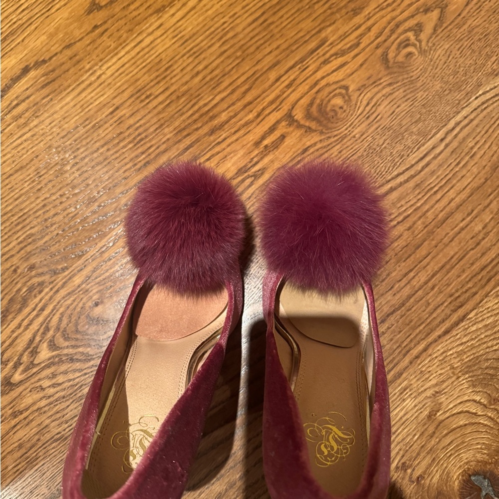Elegant Velvet Purple Pumps SZ8.5 (NEVER WORN BEFORE) - Picture 5 of 5
